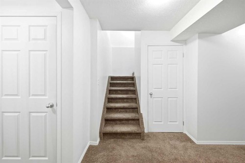 132 Royal Birch Mount Nw, Calgary, AB - Indoor Photo Showing Other Room