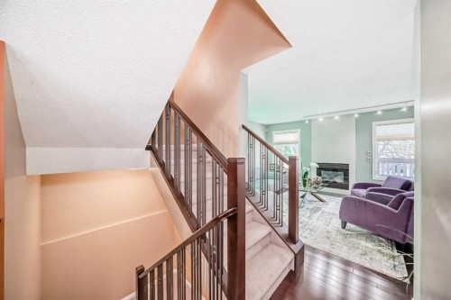 402 Citadel Heights Nw, Calgary, AB - Indoor Photo Showing Other Room