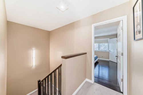 402 Citadel Heights Nw, Calgary, AB - Indoor Photo Showing Other Room