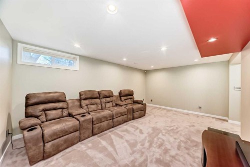 402 Citadel Heights Nw, Calgary, AB - Indoor Photo Showing Other Room