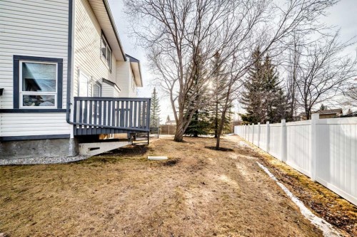 402 Citadel Heights Nw, Calgary, AB - Outdoor With Deck Patio Veranda