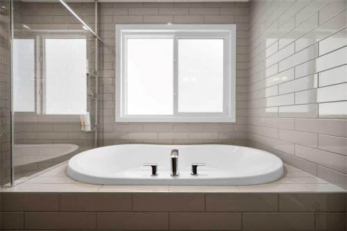 103 Masters Rise Se, Calgary, AB - Indoor Photo Showing Bathroom