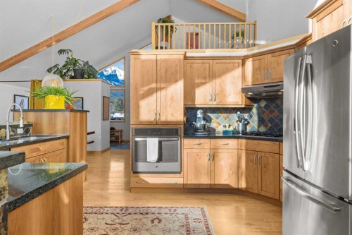 1712 11Th Avenue, Canmore, AB - Indoor Photo Showing Kitchen