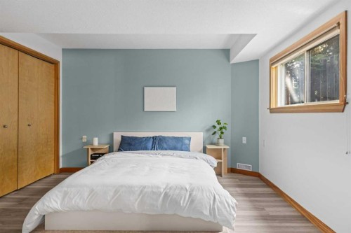 1712 11Th Avenue, Canmore, AB - Indoor Photo Showing Bedroom