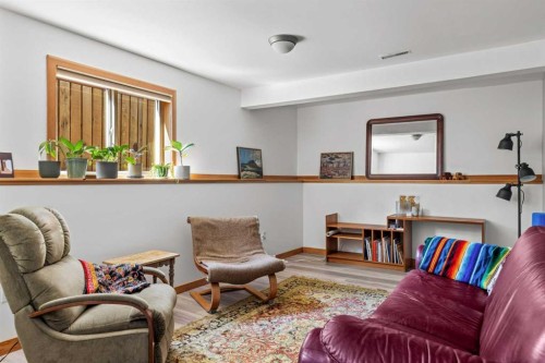 1712 11Th Avenue, Canmore, AB - Indoor Photo Showing Living Room