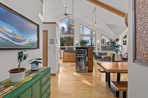 1712 11Th Avenue, Canmore, AB - Indoor
