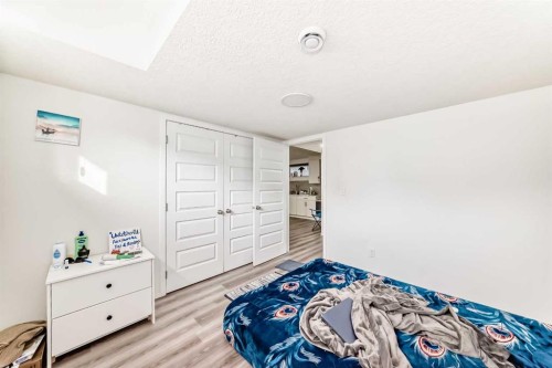 6 Corner Meadows Grove Ne, Calgary, AB - Indoor Photo Showing Bedroom