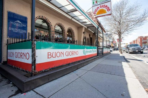 2D-515 17 Avenue Sw, Calgary, AB - Outdoor