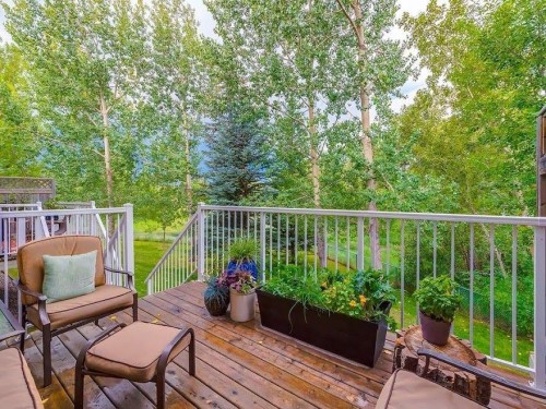 105 Inglewood Grove Se, Calgary, AB - Outdoor With Deck Patio Veranda