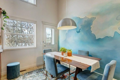 105 Inglewood Grove Se, Calgary, AB - Indoor Photo Showing Dining Room