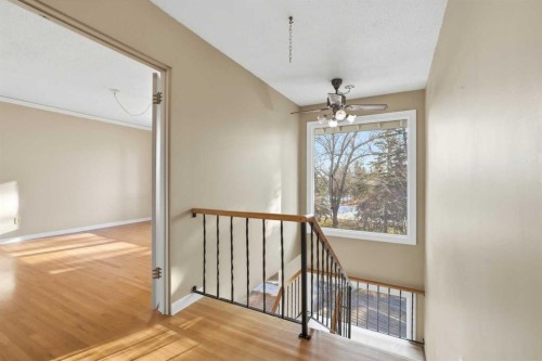 327 Willow Ridge Place Se, Calgary, AB - Indoor Photo Showing Other Room