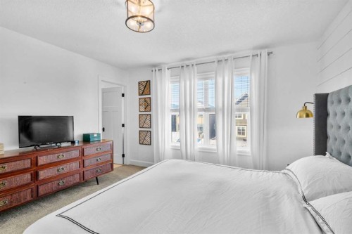950 Mahogany Boulevard Se, Calgary, AB - Indoor Photo Showing Bedroom
