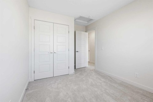 13 Waterford Glen, Chestermere, AB - Indoor Photo Showing Other Room