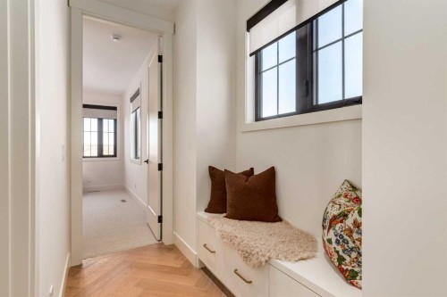 120 Greenwich Heath Nw, Calgary, AB - Indoor Photo Showing Other Room