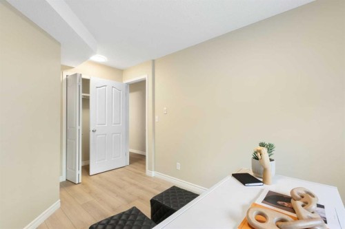 4104-10 Prestwick Bay Se, Calgary, AB - Indoor