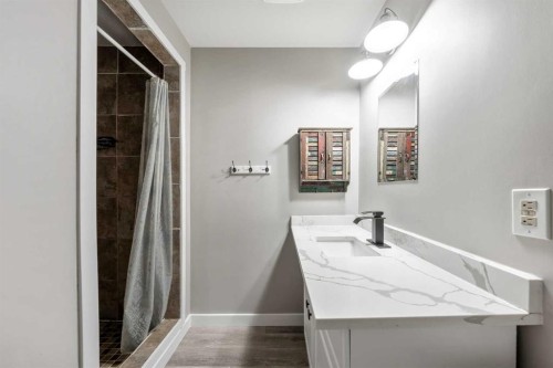 9 Hidden Valley Crescent Nw, Calgary, AB - Indoor Photo Showing Bathroom