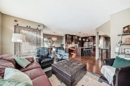 4 Auburn Sound Court Se, Calgary, AB - Indoor Photo Showing Living Room
