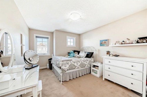 4 Auburn Sound Court Se, Calgary, AB - Indoor Photo Showing Bedroom