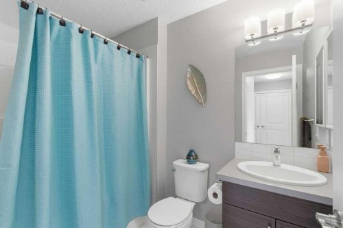 105 Chaparral Valley Crescent Se, Calgary, AB - Indoor Photo Showing Bathroom