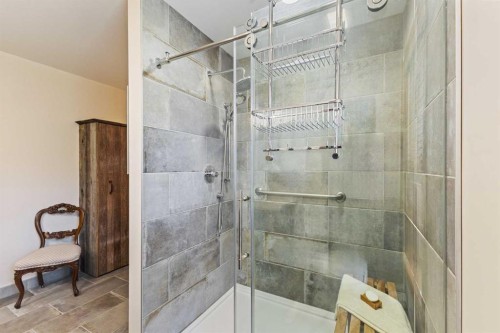 717 East Road, Standard, AB - Indoor Photo Showing Bathroom