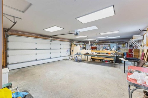 717 East Road, Standard, AB - Indoor Photo Showing Garage