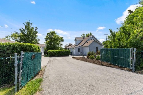 717 East Road, Standard, AB - Outdoor