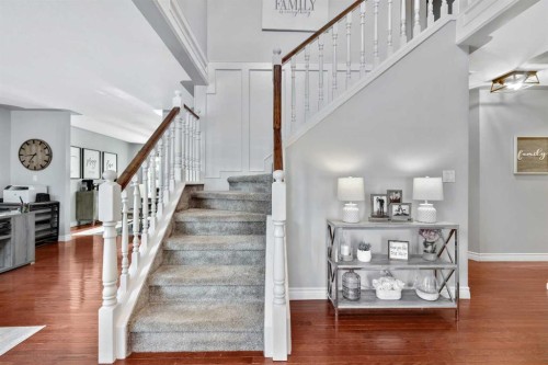 7 Mountain Park Circle Se, Calgary, AB - Indoor Photo Showing Other Room