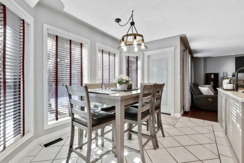 7 Mountain Park Circle Se, Calgary, AB - Indoor Photo Showing Dining Room