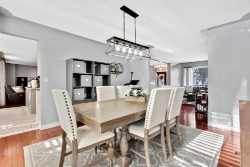 7 Mountain Park Circle Se, Calgary, AB - Indoor Photo Showing Dining Room