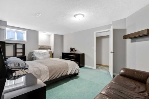 7 Mountain Park Circle Se, Calgary, AB - Indoor Photo Showing Bedroom