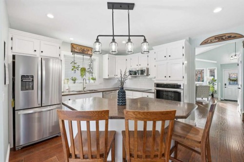 188 Millrise Drive Sw, Calgary, AB - Indoor