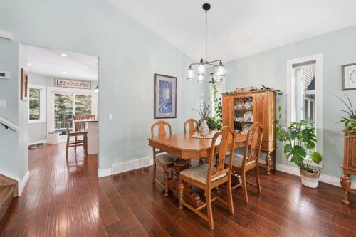 188 Millrise Drive Sw, Calgary, AB - Indoor Photo Showing Dining Room