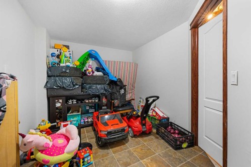 280 Windermere Drive, Chestermere, AB - Indoor Photo Showing Other Room