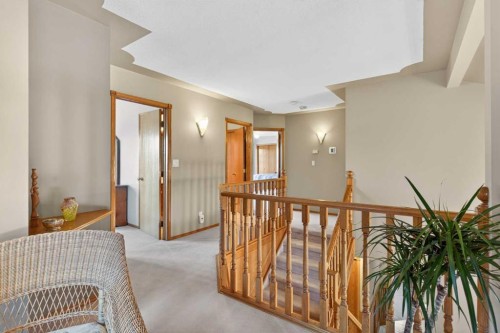 116 Hampshire Grove Nw, Calgary, AB - Indoor Photo Showing Other Room