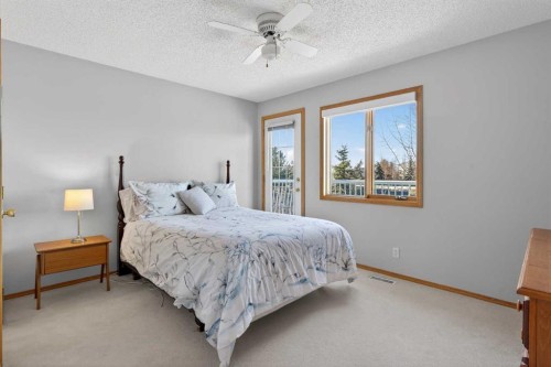 116 Hampshire Grove Nw, Calgary, AB - Indoor Photo Showing Bedroom