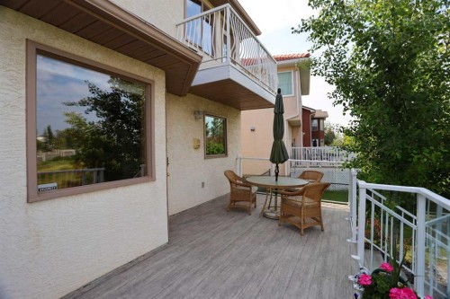 116 Hampshire Grove Nw, Calgary, AB - Outdoor With Deck Patio Veranda With Exterior