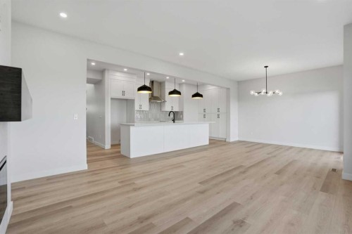 117 Clearwater Terrace, Chestermere, AB - Indoor Photo Showing Kitchen