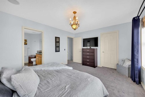 139 Prestwick Point Se, Calgary, AB - Indoor Photo Showing Bedroom