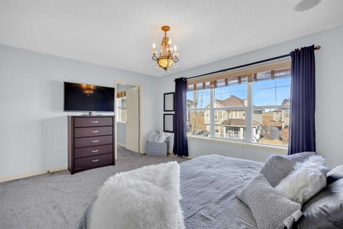 139 Prestwick Point Se, Calgary, AB - Indoor Photo Showing Bedroom