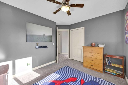 139 Prestwick Point Se, Calgary, AB - Indoor Photo Showing Bedroom