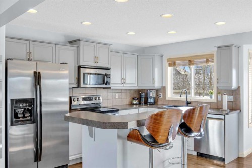 139 Prestwick Point Se, Calgary, AB - Indoor Photo Showing Kitchen With Stainless Steel Kitchen With Upgraded Kitchen