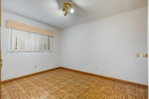 106 Sienna Hills Drive Sw, Calgary, AB - Indoor Photo Showing Other Room