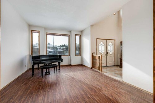 106 Sienna Hills Drive Sw, Calgary, AB - Indoor
