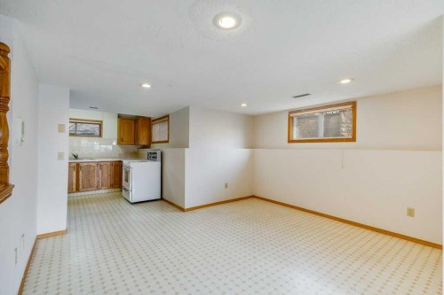 106 Sienna Hills Drive Sw, Calgary, AB - Indoor