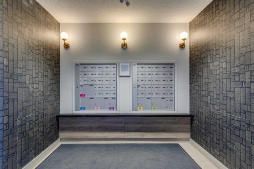 208-30 Shawnee Common Sw, Calgary, AB - Indoor Photo Showing Other Room