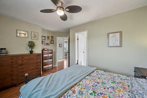 48 Harvest Park Road Ne, Calgary, AB - Indoor Photo Showing Bedroom