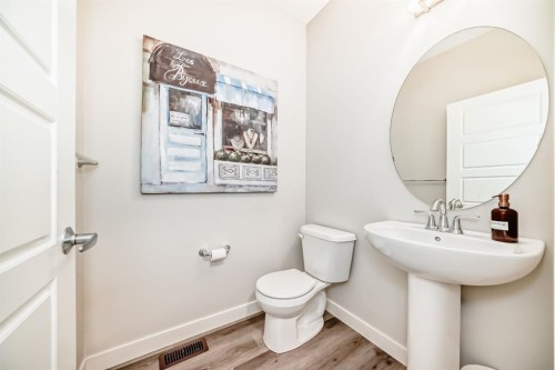 267 Sage Bluff Rise Nw, Calgary, AB - Indoor Photo Showing Bathroom