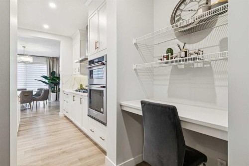 153 Edith Villas Nw, Calgary, AB - Indoor