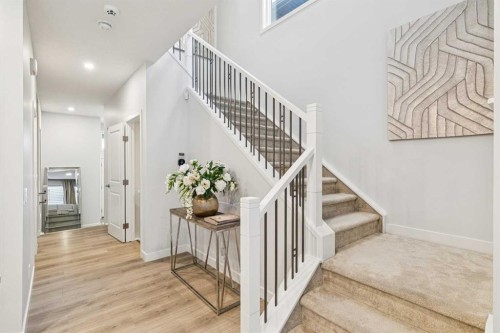 153 Edith Villas Nw, Calgary, AB - Indoor Photo Showing Other Room