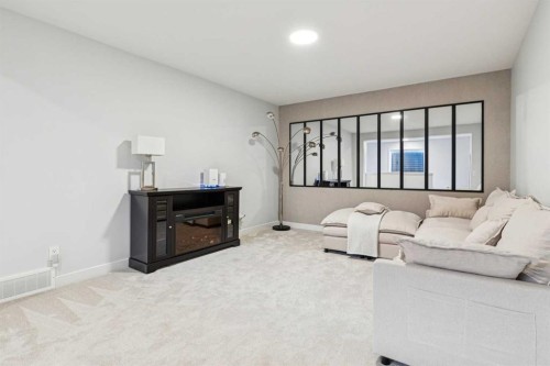 153 Edith Villas Nw, Calgary, AB - Indoor